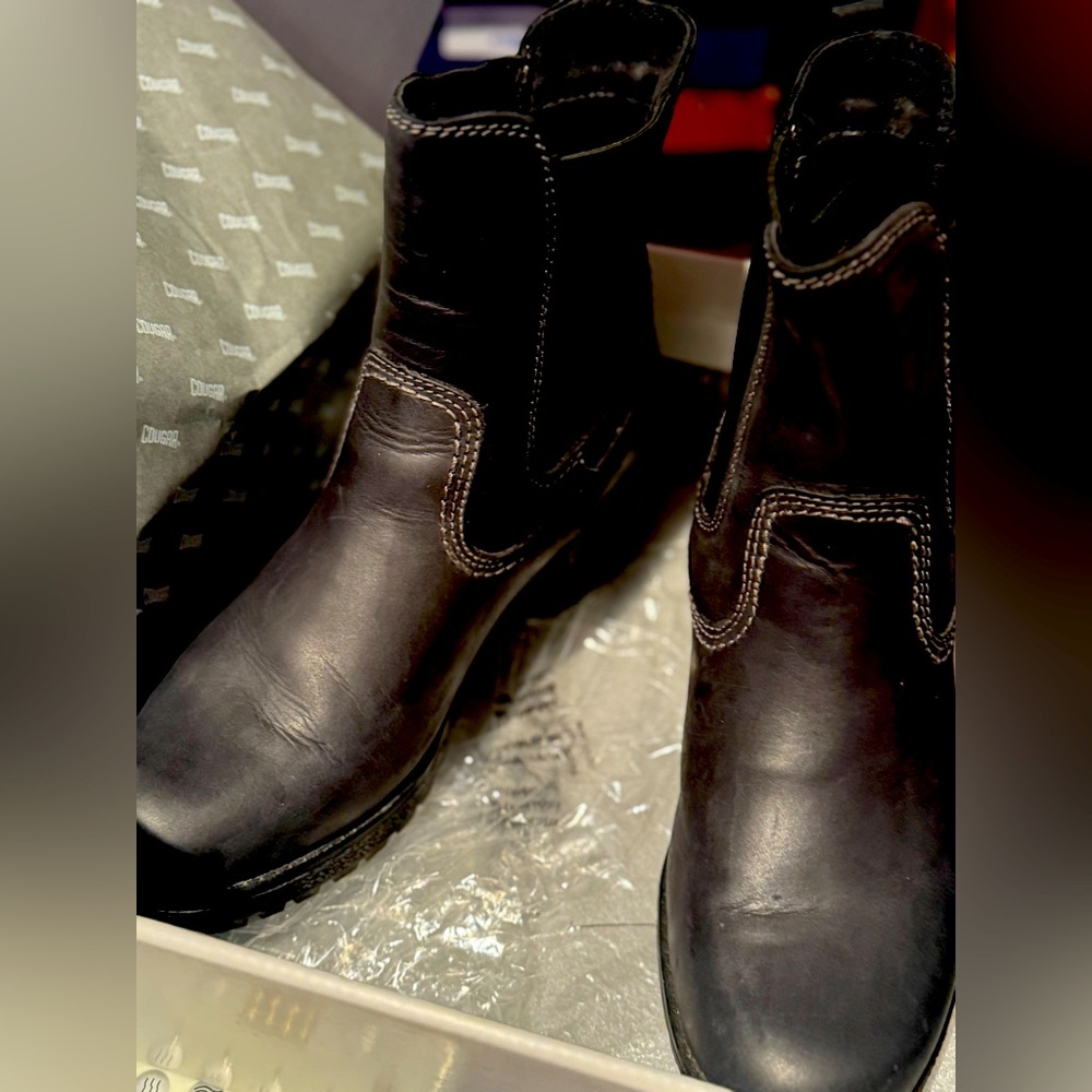 Cougar Black Leather Boots